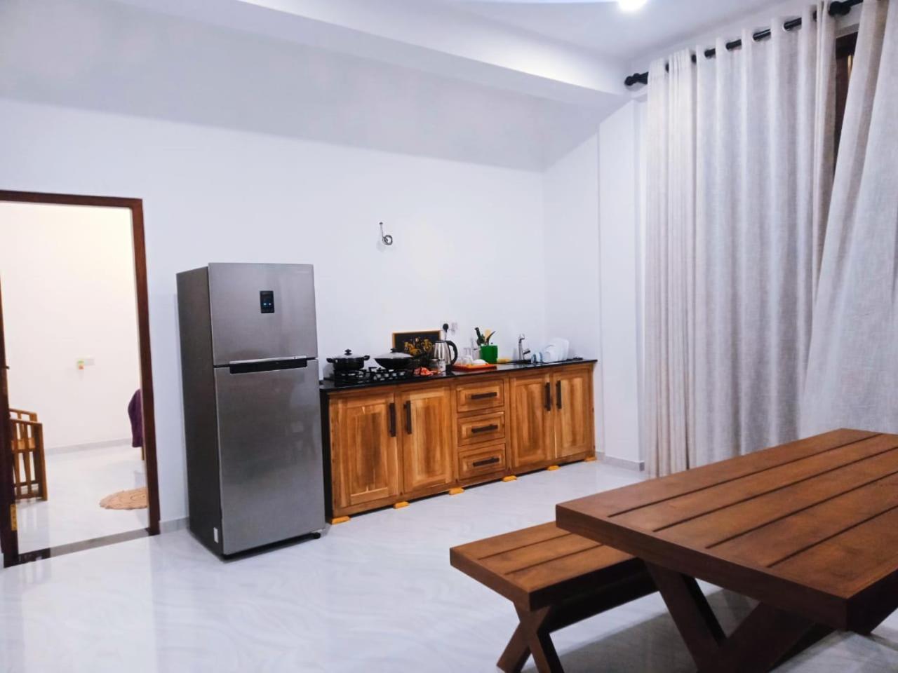 היקדואה Blue Whales Hotel מראה חיצוני תמונה