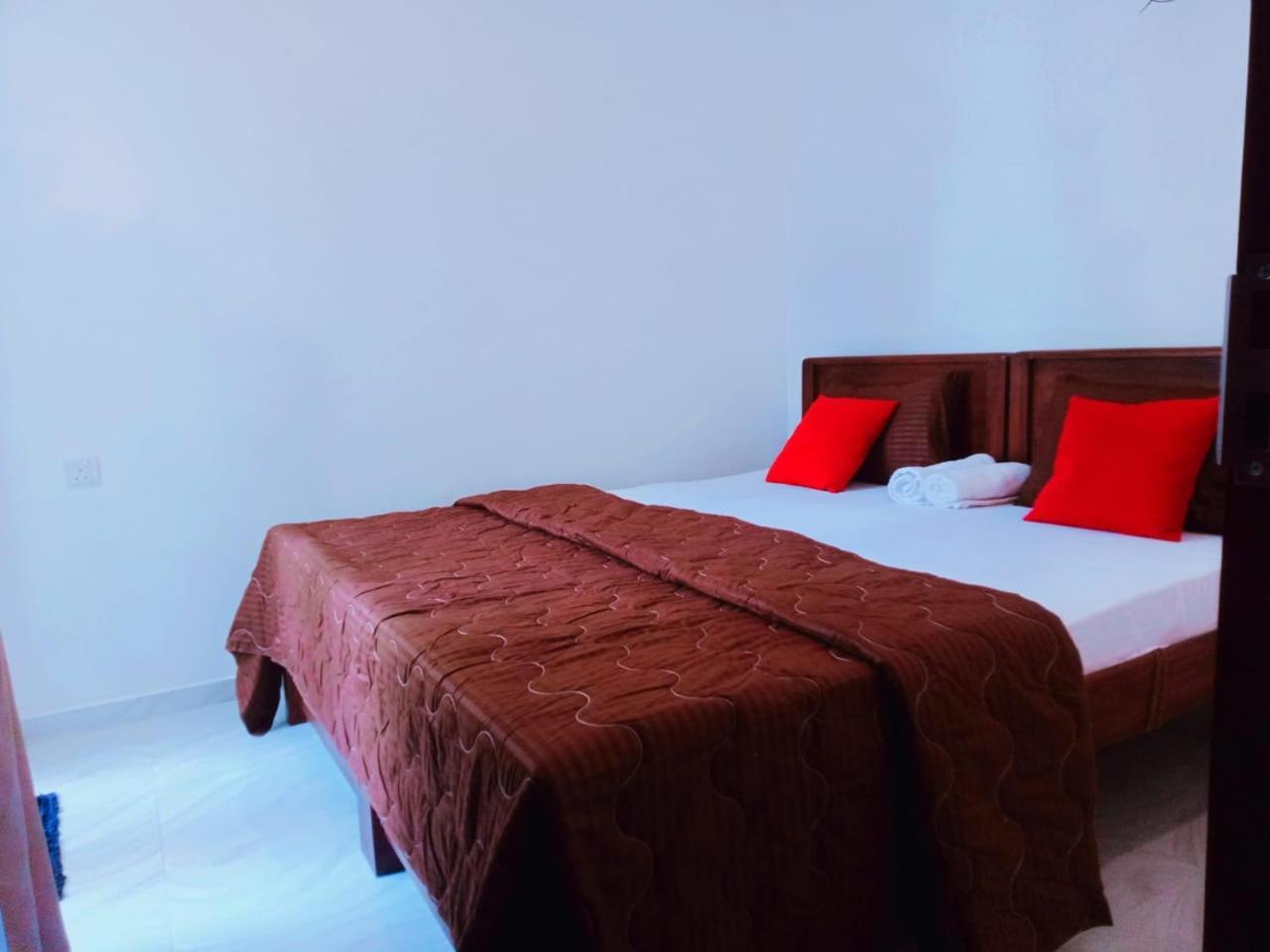 היקדואה Blue Whales Hotel מראה חיצוני תמונה