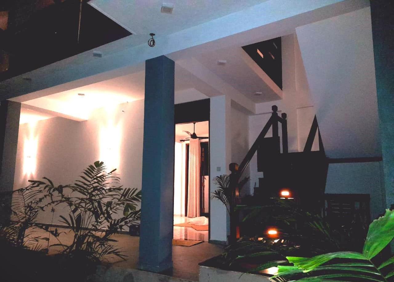 היקדואה Blue Whales Hotel מראה חיצוני תמונה