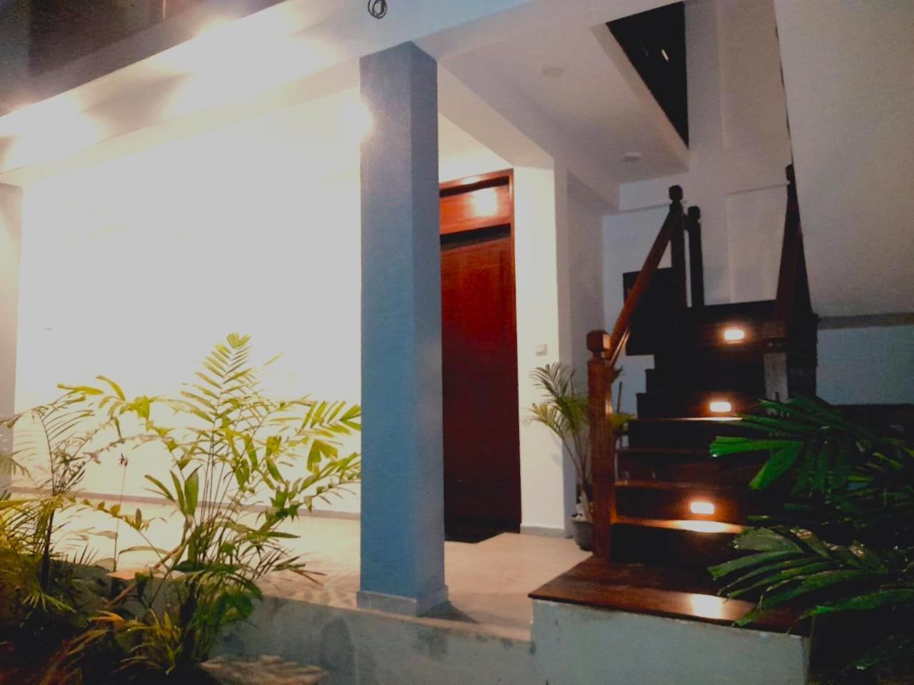 היקדואה Blue Whales Hotel מראה חיצוני תמונה