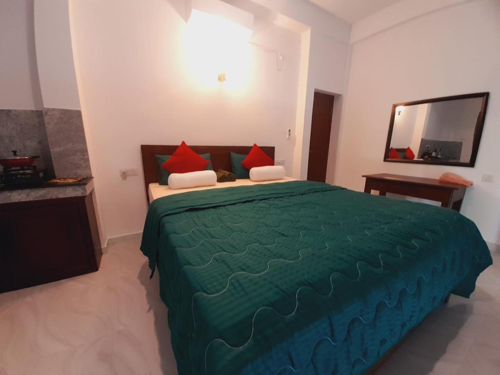 היקדואה Blue Whales Hotel מראה חיצוני תמונה