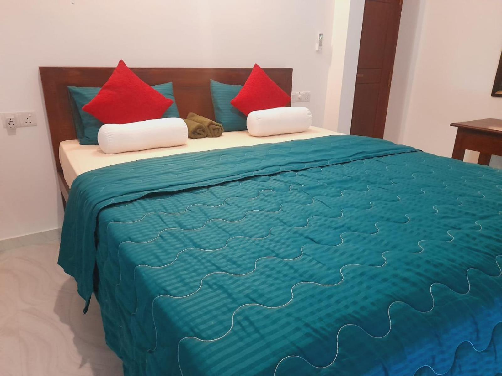 היקדואה Blue Whales Hotel מראה חיצוני תמונה