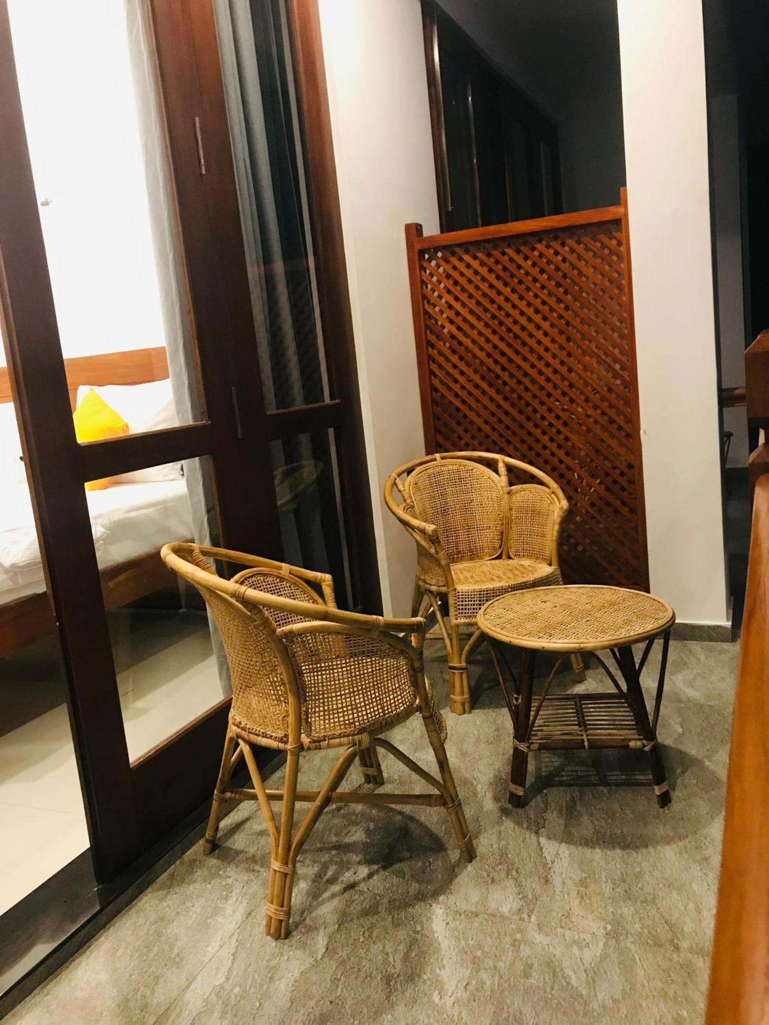 היקדואה Blue Whales Hotel מראה חיצוני תמונה