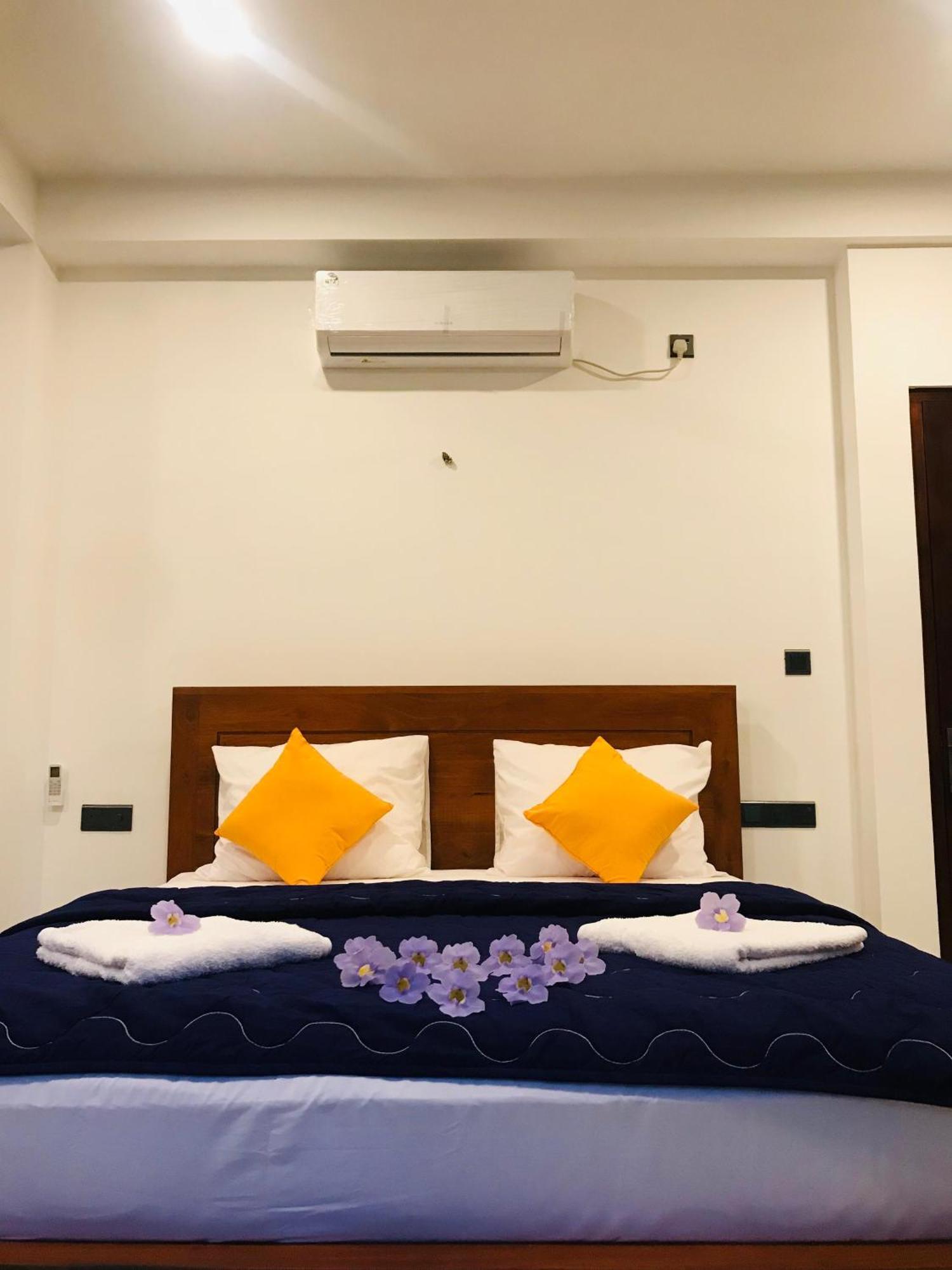 היקדואה Blue Whales Hotel מראה חיצוני תמונה