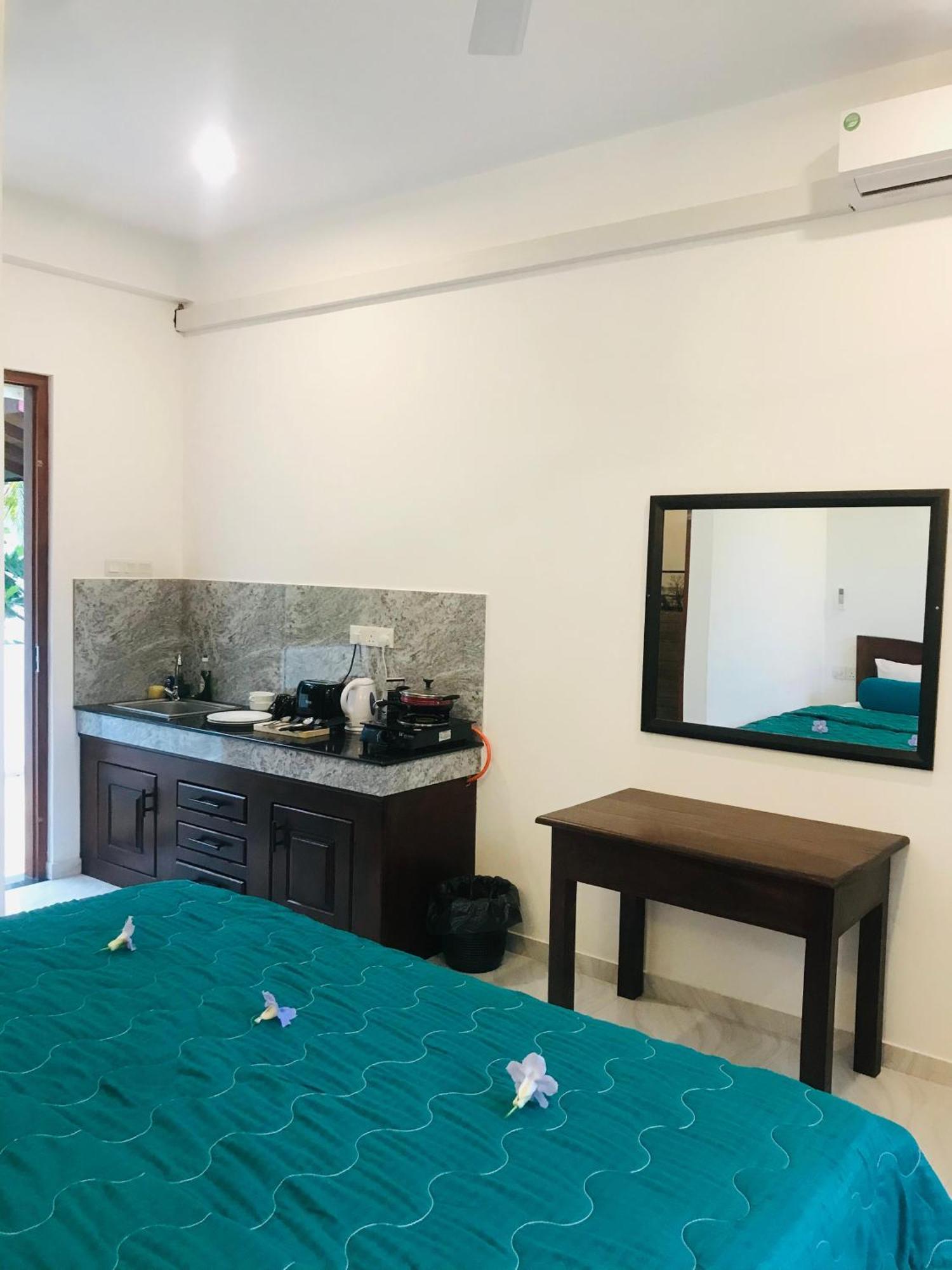 היקדואה Blue Whales Hotel מראה חיצוני תמונה
