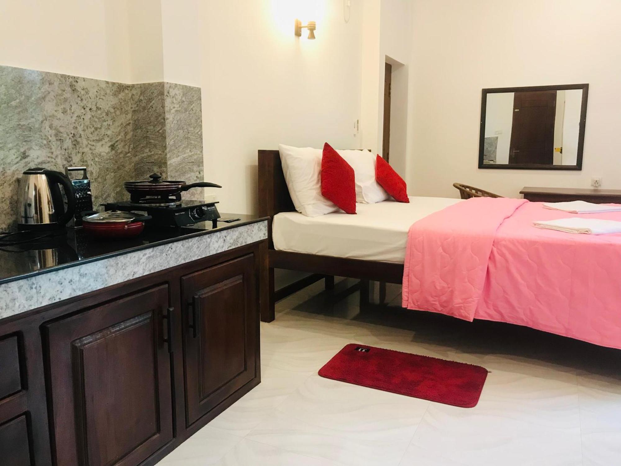 היקדואה Blue Whales Hotel מראה חיצוני תמונה